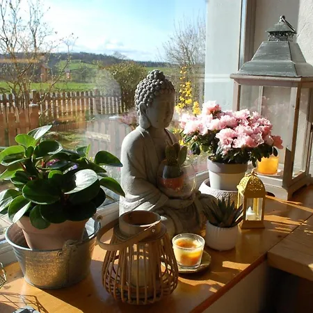 La Maison Des Collines Autour D'hotes