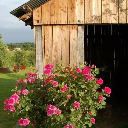 La Maison Des Collines Autour D'hotes Pensionat